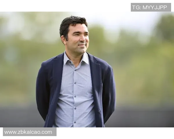 历届足球巨星的辉煌历程与传奇故事回顾